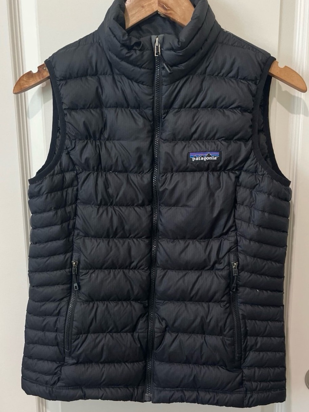 Patagonia Women's Down Sweater Vest Black Puffer Size Small